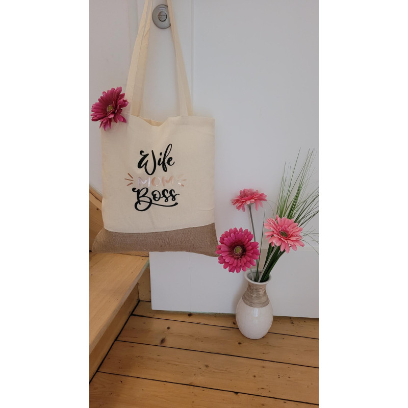 Wife MOM Boss - Natürlicher Jute-Beutel mit Spruch ♥️
